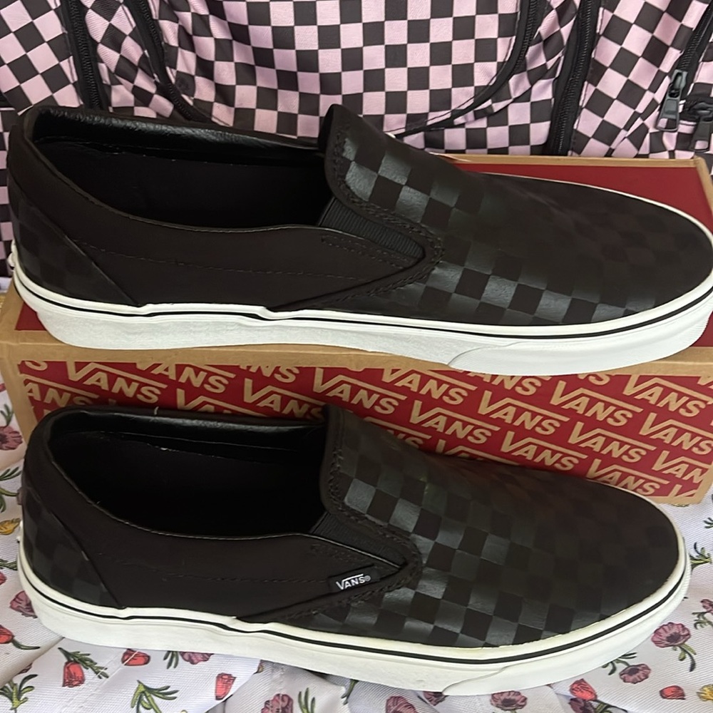 Vans Men’s Classic Slip-On (Checkerboard)Black/Black
VN000EYE276
Sneakers